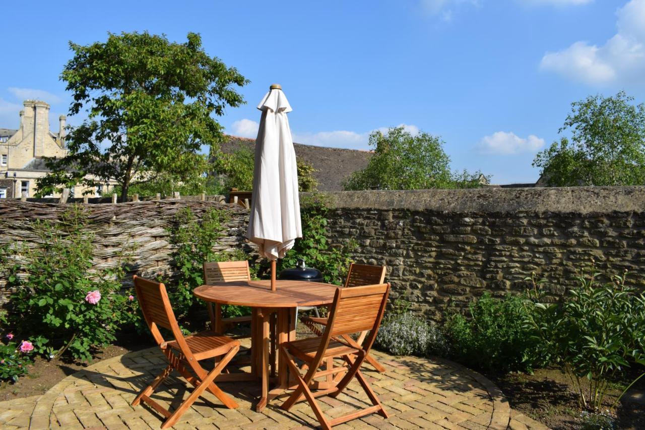 Oundle Bespoke Apartments Exteriör bild
